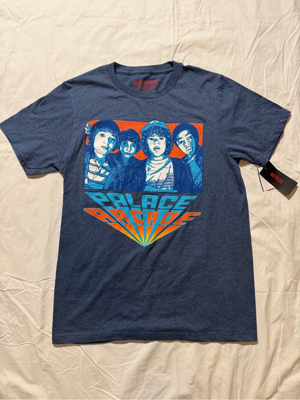 Stranger Things Palace Arcade Graphic T-Shirt kids Size Large